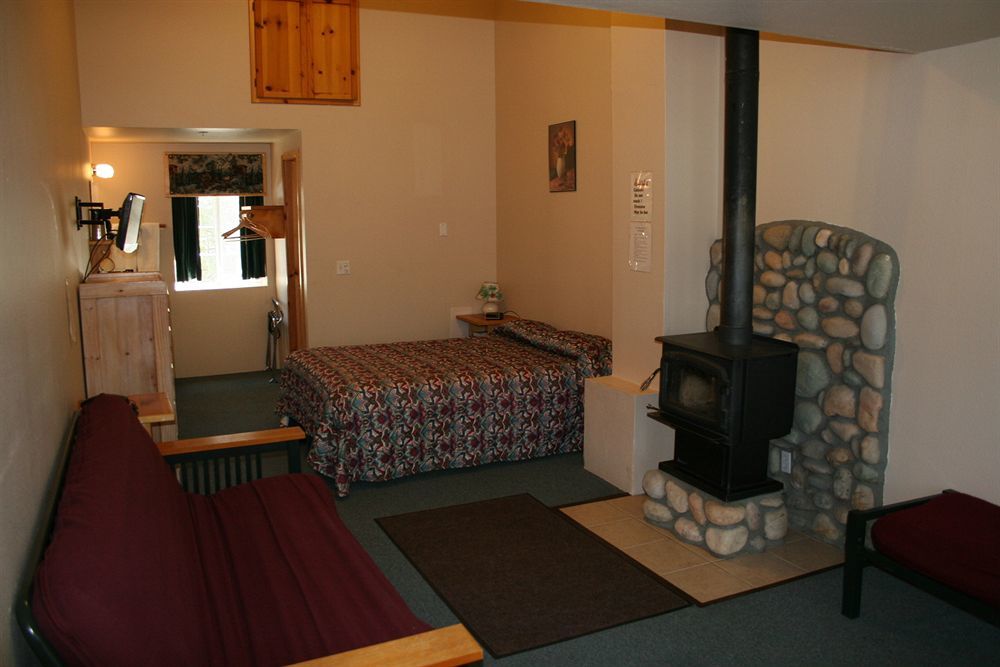 Honey Bear Lodge & Cabins Big Bear Lake Exterior photo
