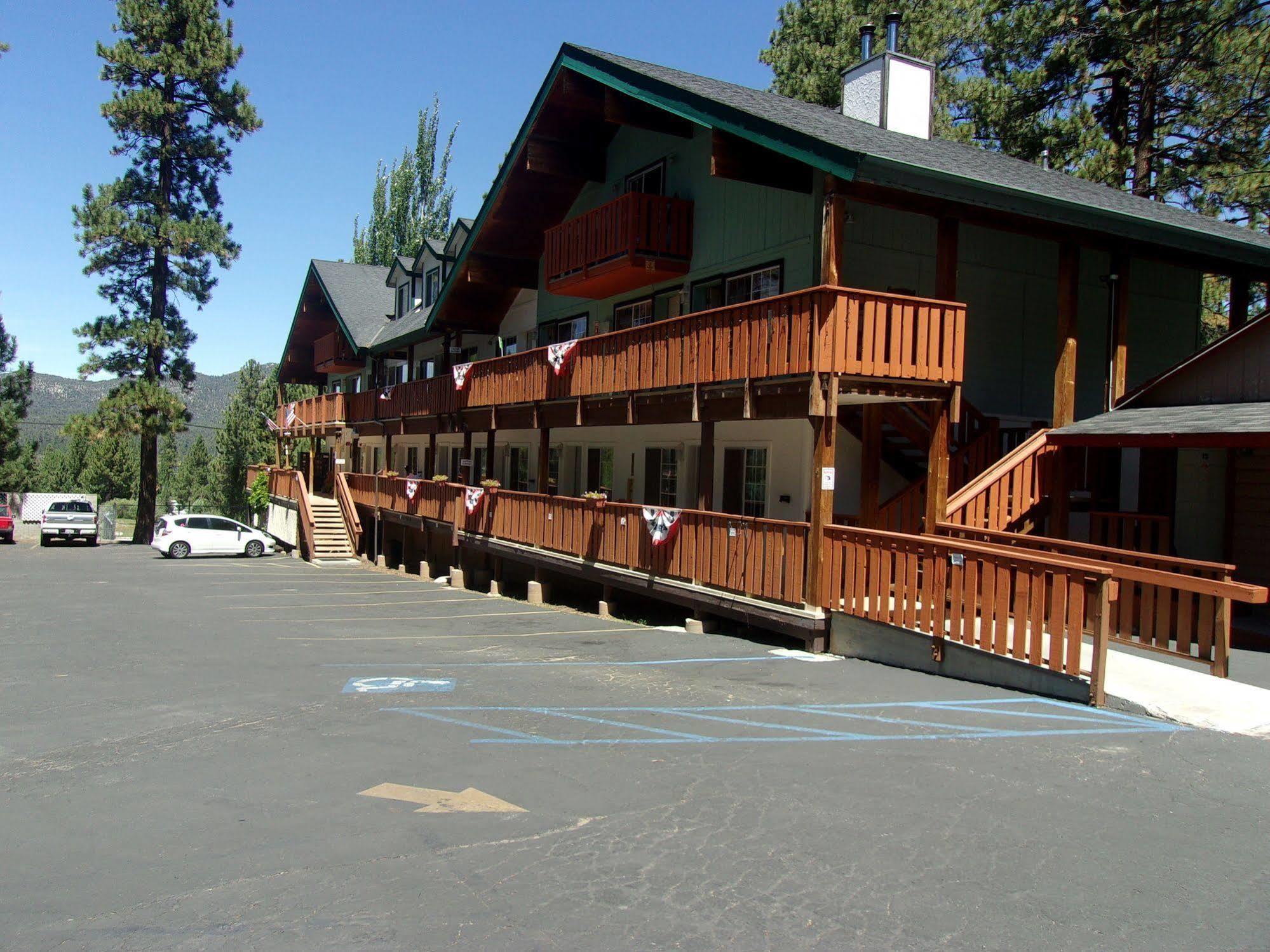 Honey Bear Lodge & Cabins Big Bear Lake Exterior photo